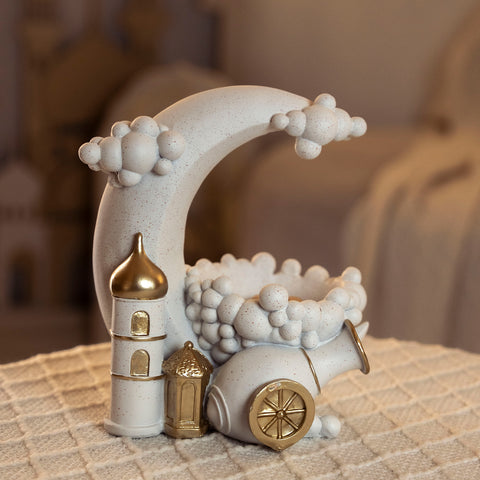 مضيفة رمضانية على شكل هلال