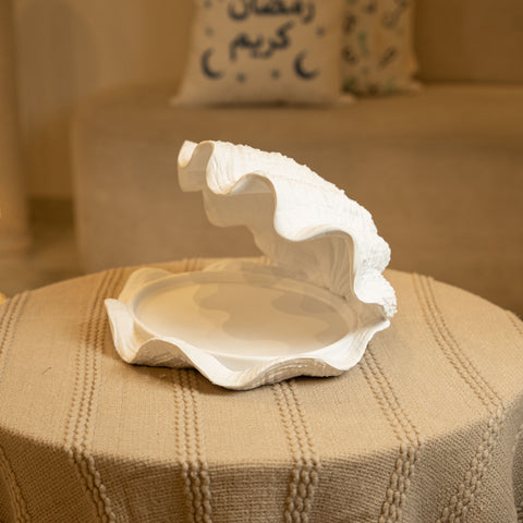 مضيفة على شكل صدفة - أبيض - كبير