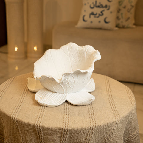 مضيفة شكل وردة - أبيض