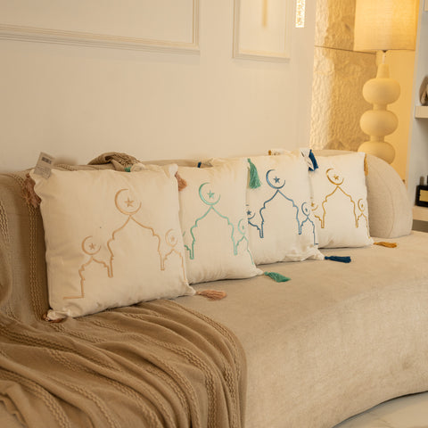 مخدات رمضانية مزخرفة برسمة مساجد