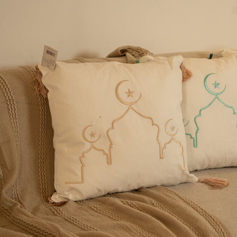 مخدات رمضانية مزخرفة برسمة مساجد